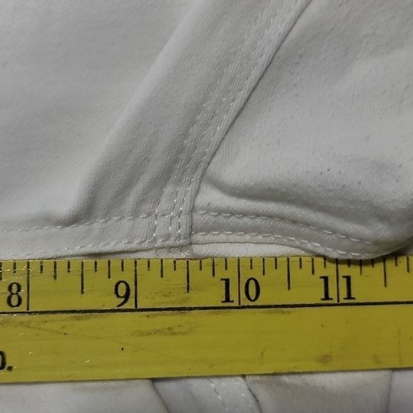 SEVEN7 White Bermuda Shorts - Picture 6 of 11